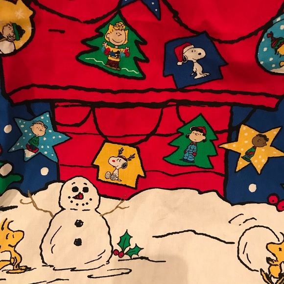 Snoopy Peanuts & Gang Christmas Apron - Picture 5 of 16